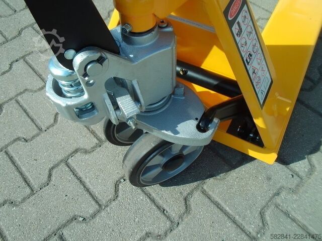 Electric low-lift pallet truck TVH TRP0007