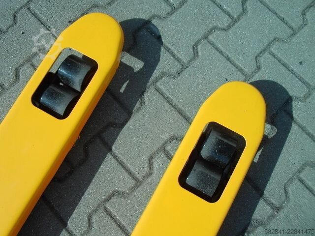 Electric low-lift pallet truck TVH TRP0007