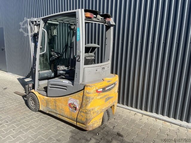 Elektro 3 Rad-Stapler Jungheinrich EFG216