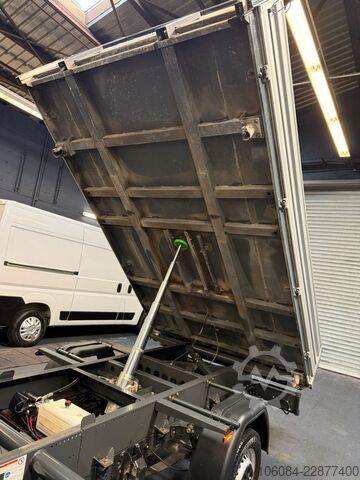 Transporter mit Kipper IVECO Daily 35S18 3,0l 3 Seiten Kipper KLIMA AHK 3,5T