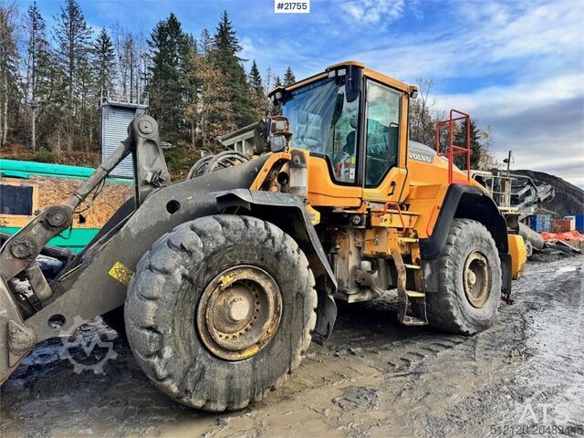 Radlader Volvo L180H Wheel Loader w/ Bucket.