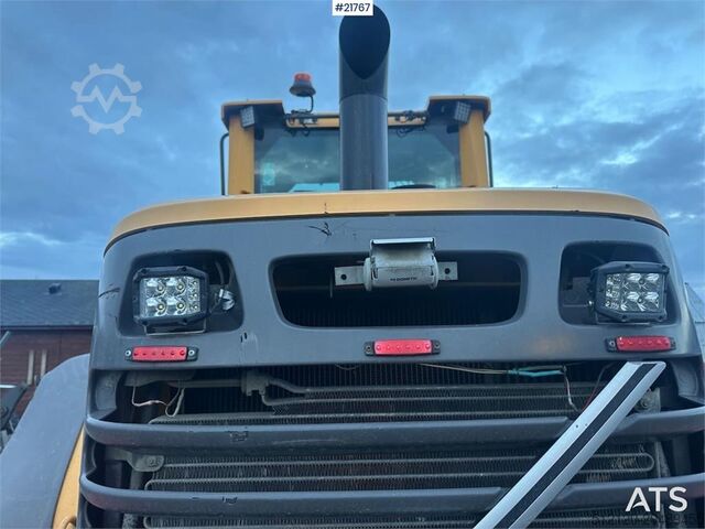 Radlader Volvo L90F wheel loader w/ Volvo gravel bucket. WATCH VI