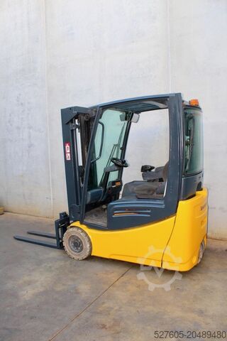 Gabelstapler Jungheinrich EFG 216k 450 DZ