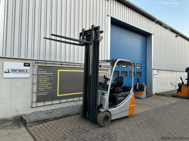 Elektrischer Triplex-Gabelstapler Still RX20-20 mit Seitenschub und Freihub STILL RX20-20