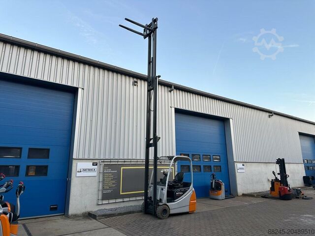 Elektrischer Triplex-Gabelstapler Still RX20-20 mit Seitenschub und Freihub STILL RX20-20