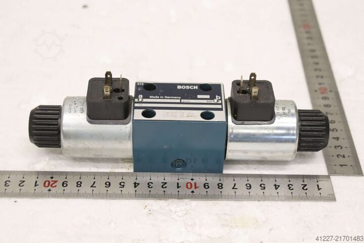 Directional control valve Bosch 