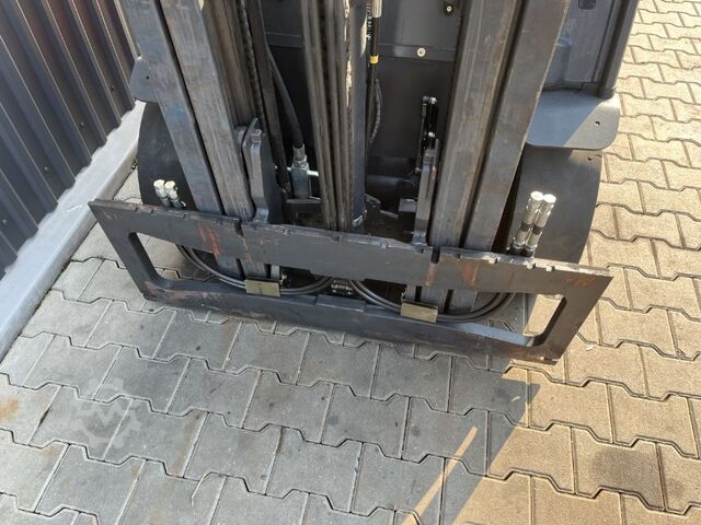 Electric 4-wheel forklift Linde E 20-01