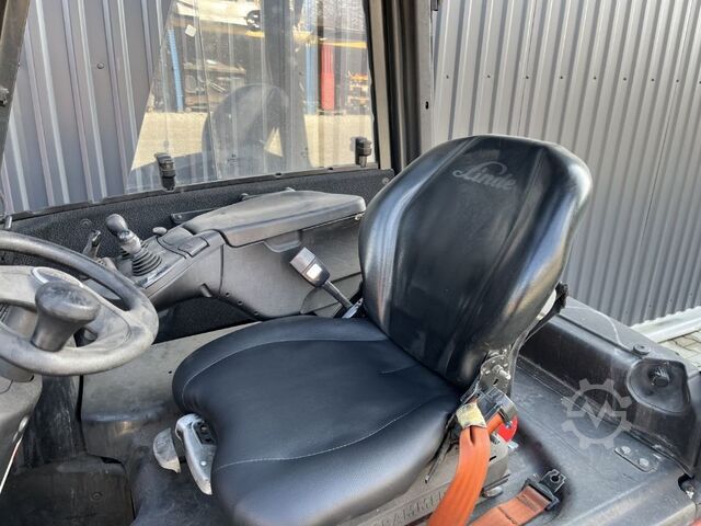 Electric 3-wheel forklift Linde E 16H-02