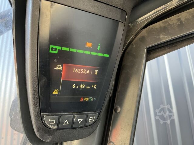 Electric 3-wheel forklift Linde E 16H-02