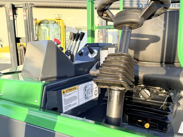 Four-way forklift Combilift CB4000 GAS TRIPLEX 5200 POSITIONER