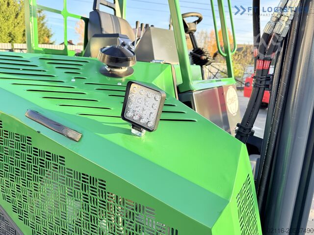 Four-way forklift Combilift CB4000 GAS TRIPLEX 5200 POSITIONER