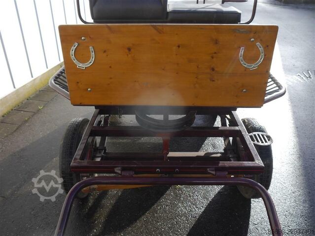 Carriage for horse  