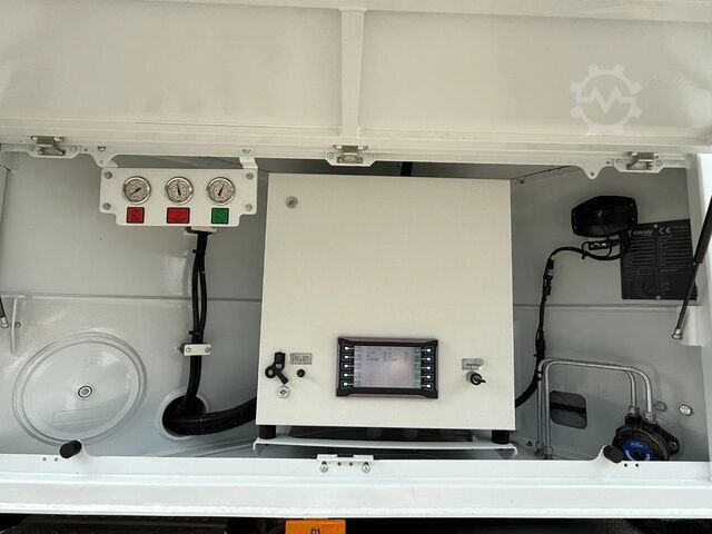 Betonpumpe Mercedes-Benz Arocs 4142 Mercedes-Benz Arocs 5 4542 8x4 SWAN ...
