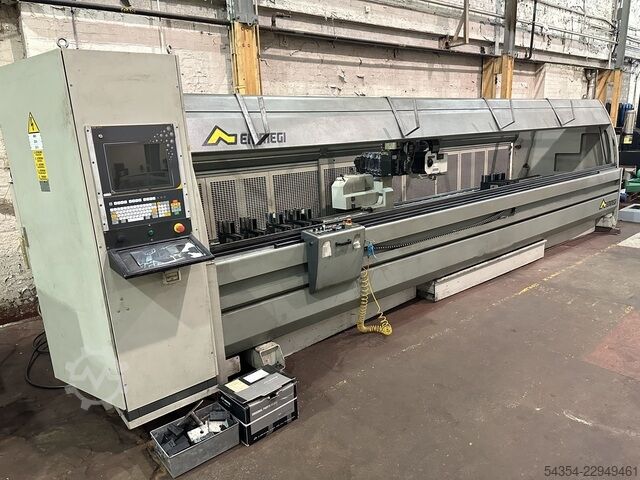 CNC Vertical Machining Centre Emmegi Comet Isola, 4 Axis