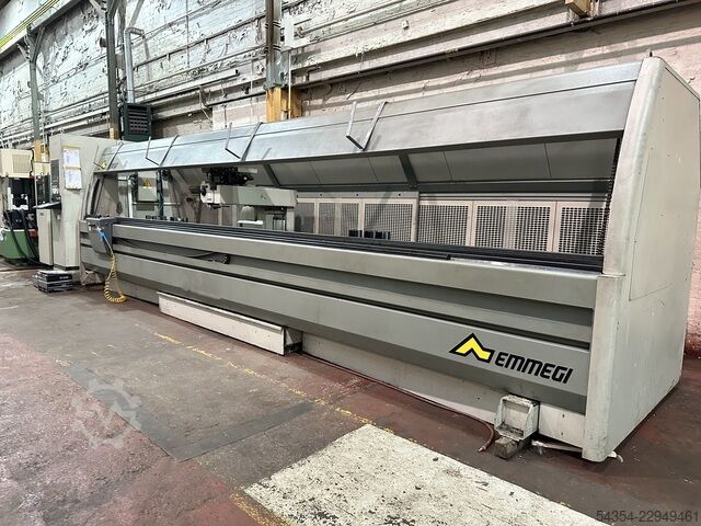 CNC Vertical Machining Centre Emmegi Comet Isola, 4 Axis