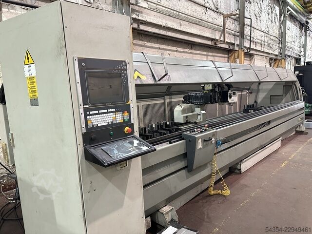 CNC Vertical Machining Centre Emmegi Comet Isola, 4 Axis