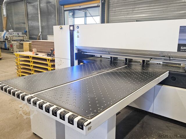 Front-Loading Panel Saws HOMAG SAWTEQ B-400