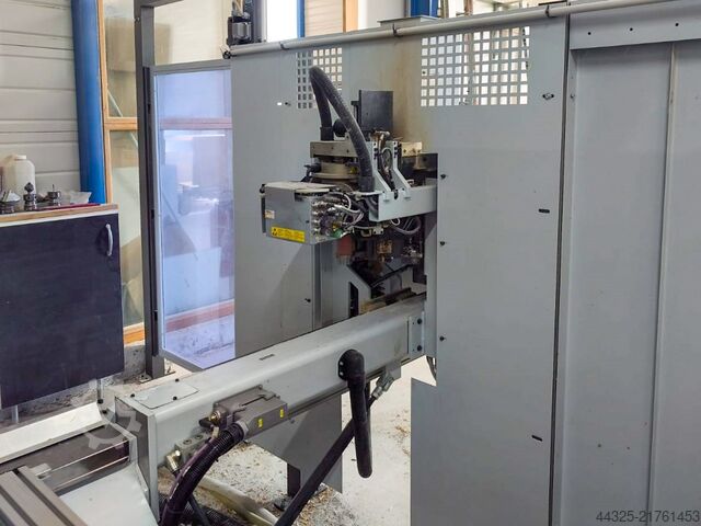 CNC Machine Centres For Routing, Drilling And Edgebanding. HOMAG BAZ 211/VENTURE 20L