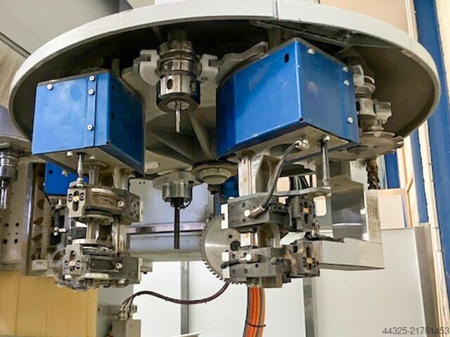 CNC Machine Centres For Routing, Drilling And Edgebanding. HOMAG BAZ 211/VENTURE 20L