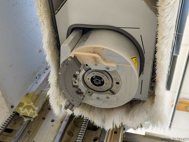 CNC Machine Centres For Routing, Drilling And Edgebanding. HOMAG BAZ 211/VENTURE 20L