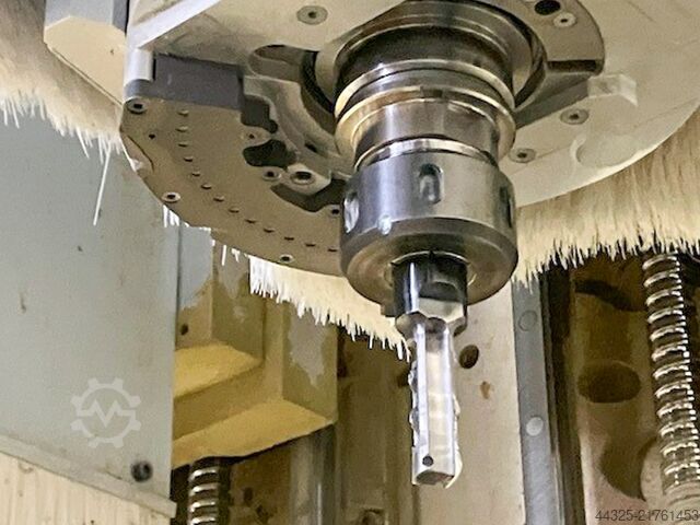 CNC Machine Centres For Routing, Drilling And Edgebanding. HOMAG BAZ 211/VENTURE 20L