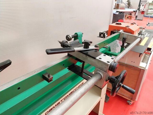 Woodturning machine / lathe DM T/1000