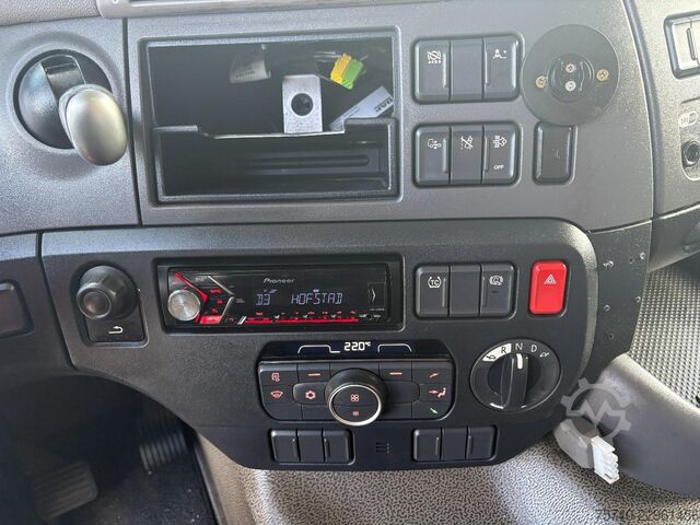 Box body DAF CF 230 + DHOLLANDIA LOADLIFT + 19 TON + BOX 7,4...