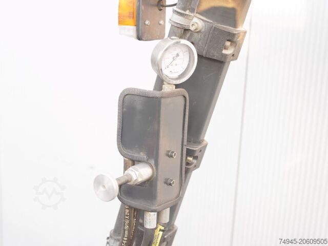 Electric 4-wheel forklift Linde E20PL-01