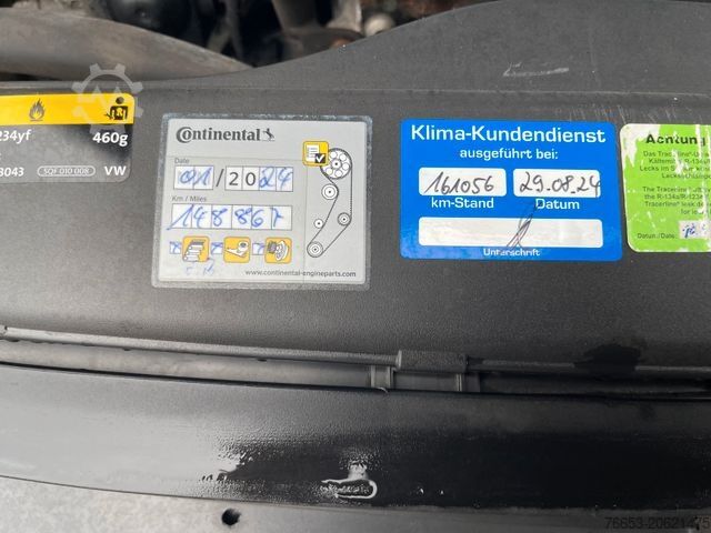 Minibus VOLKSWAGEN Golf 1.6 TDI DSG Variant* Navi* Klima* MFL* PDC