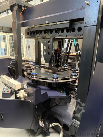 Vertical machining center HWACHEON VESTA-1000+ mit Palettenwechsler