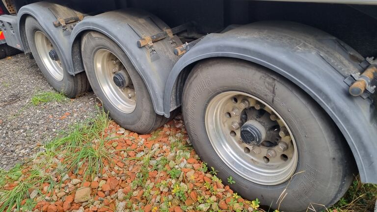 Tipper semi-trailer Reisch RHKS-35/24 AP Alukastenmulde