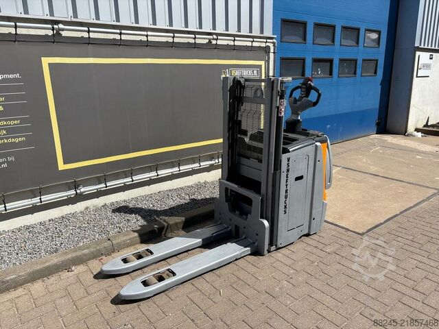 VS-22866 Electric DUO stacker Still EXD SF20 STILL EXD SF20