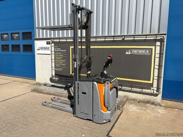 VS-22866 Electric DUO stacker Still EXD SF20 STILL EXD SF20