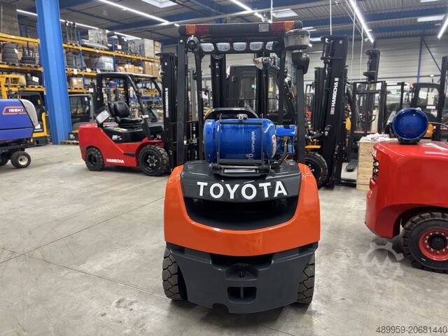 LPG Forklifts Toyota 8FGF25