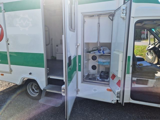 Fire truck MERCEDES-BENZ 413 CDI Sprinter Tierambulanz Standklima Webasto