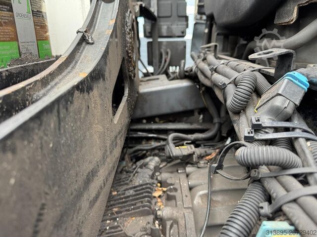 Kranwagen DAF CF410 FAQ HMF 2620, Unfall - Damaged.