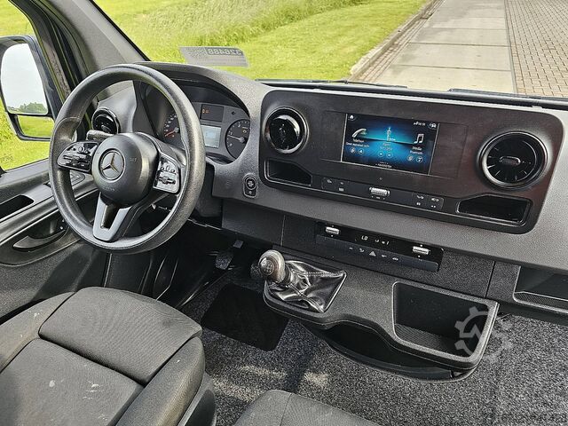 High-roof van MERCEDES-BENZ SPRINTER 314 L2H2 Mbux Euro6 AC!
