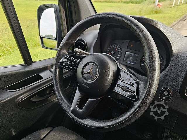 High-roof van MERCEDES-BENZ SPRINTER 314 L2H2 Mbux Euro6 AC!