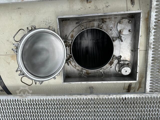 Tank container Welfit Oddy 20FT ISO, 23.950L / 1-COMP.  / IMO 1 / valid 2...