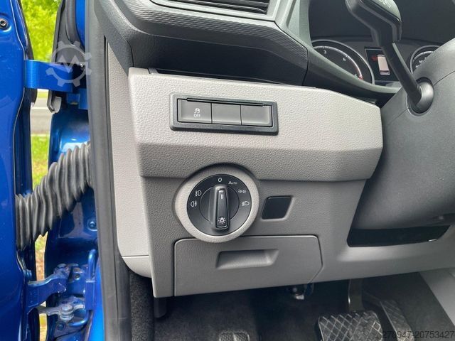 Minibus VOLKSWAGEN T6.1 Transporter Kombi KR Autom. LED TEMP SITZHZ