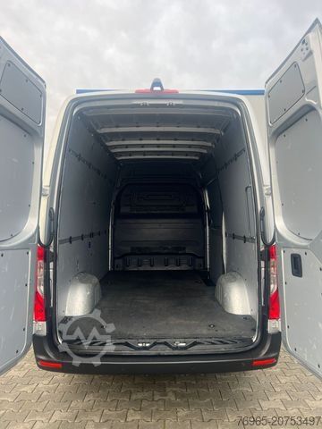 High top van MERCEDES-BENZ Sprinter 315 9G-TR HOCH+LANG KLIMA 3-SITZ KAMERA