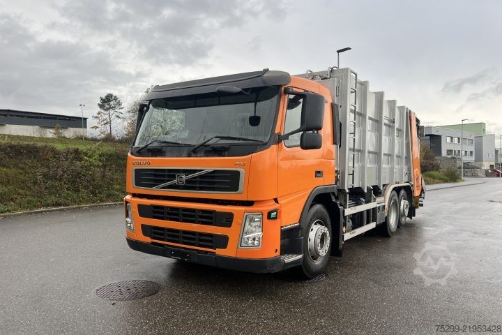 Garbage truck Volvo *RHD* FM-370 6x2R Kehrichtwagen