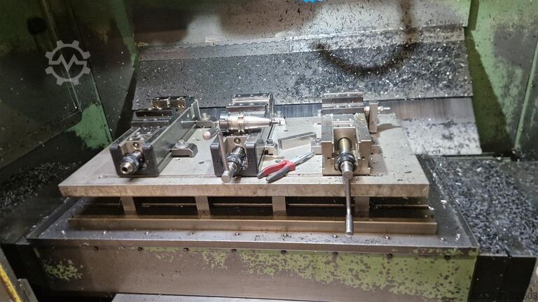 Machining Center - Vertical MORI SEIKI MV 40B mit kompl. Werkstatt/with l shop