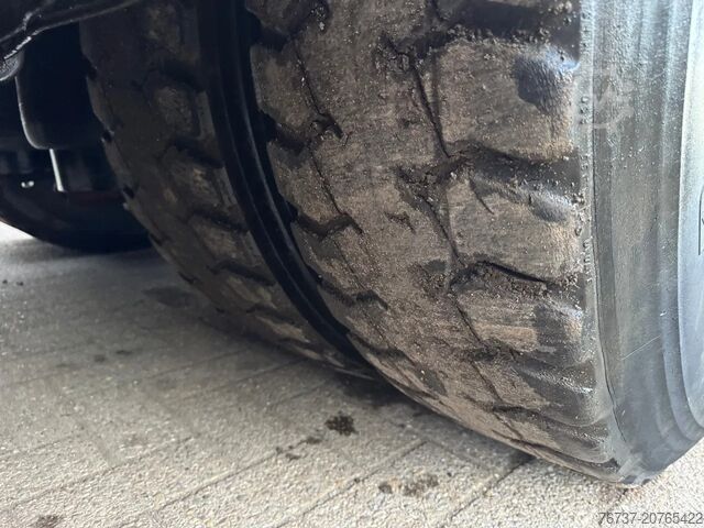 Holztransporter Scania R560 V8 **6X4+JONSERED 1020 CRANE**