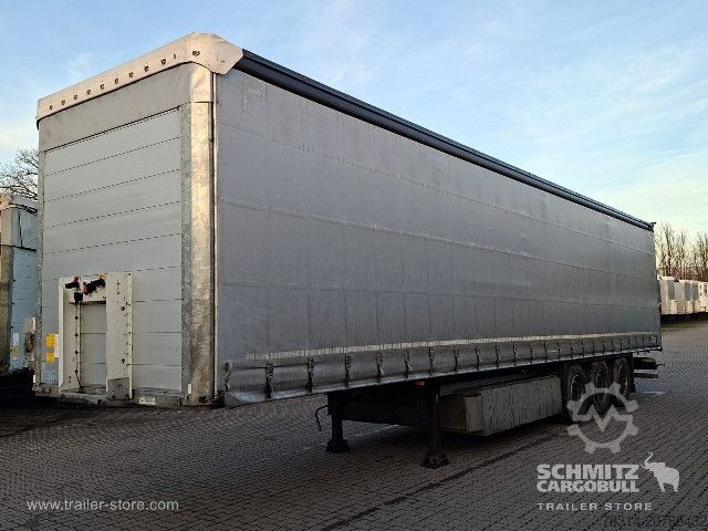 Auflieger mit Pritsche & Plane Schmitz Cargobull Curtainsider Standard Getränke