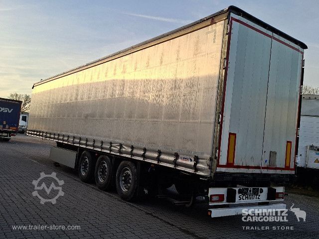 Auflieger mit Pritsche & Plane Schmitz Cargobull Curtainsider Standard Getränke