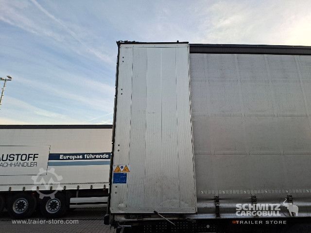 Auflieger mit Pritsche & Plane Schmitz Cargobull Curtainsider Standard Getränke