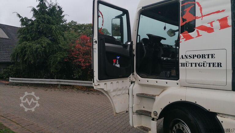 Zugmaschine MAN TGX 18.480 4x2 BLS WITH TIPPER HYDRAULIC AND GOOD TIRES