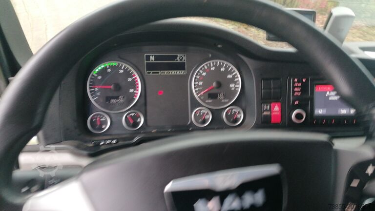 Zugmaschine MAN TGX 18.480 4x2 BLS WITH TIPPER HYDRAULIC AND GOOD TIRES