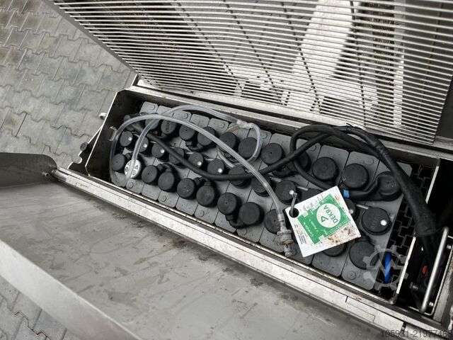 Pedestrian Stacker Linde D08